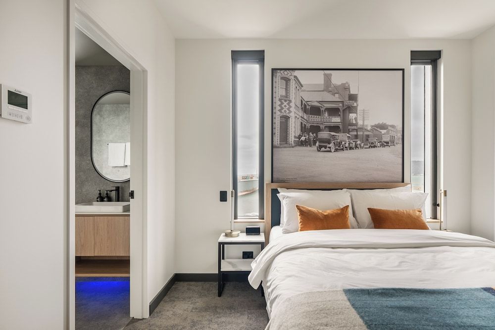 One North Terrace Deluxe Apartment, 2 Bedrooms 2