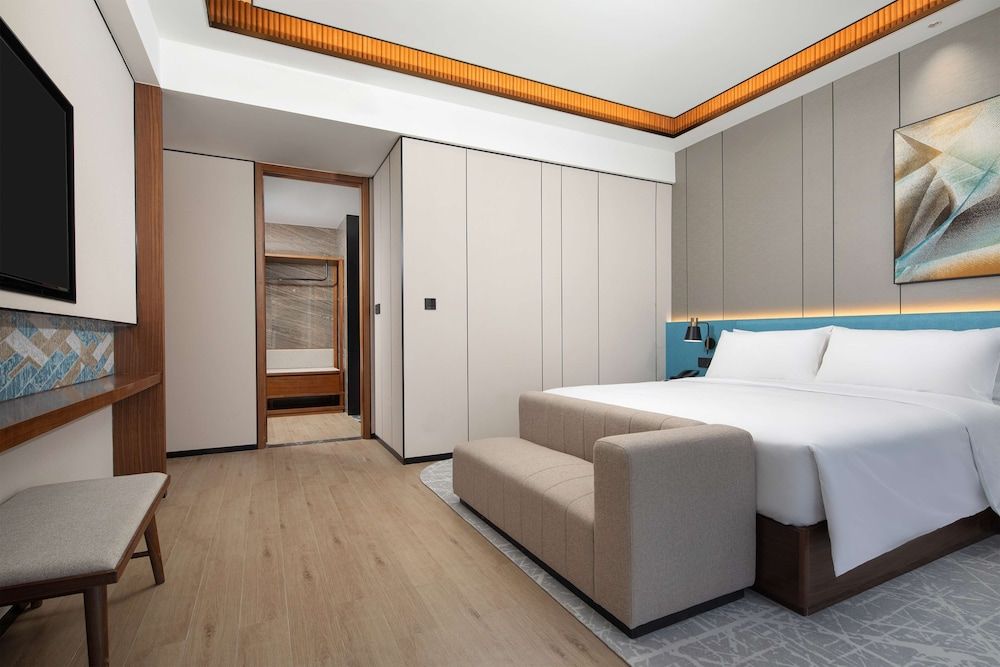 Deluxe Suite, 1 King Bed