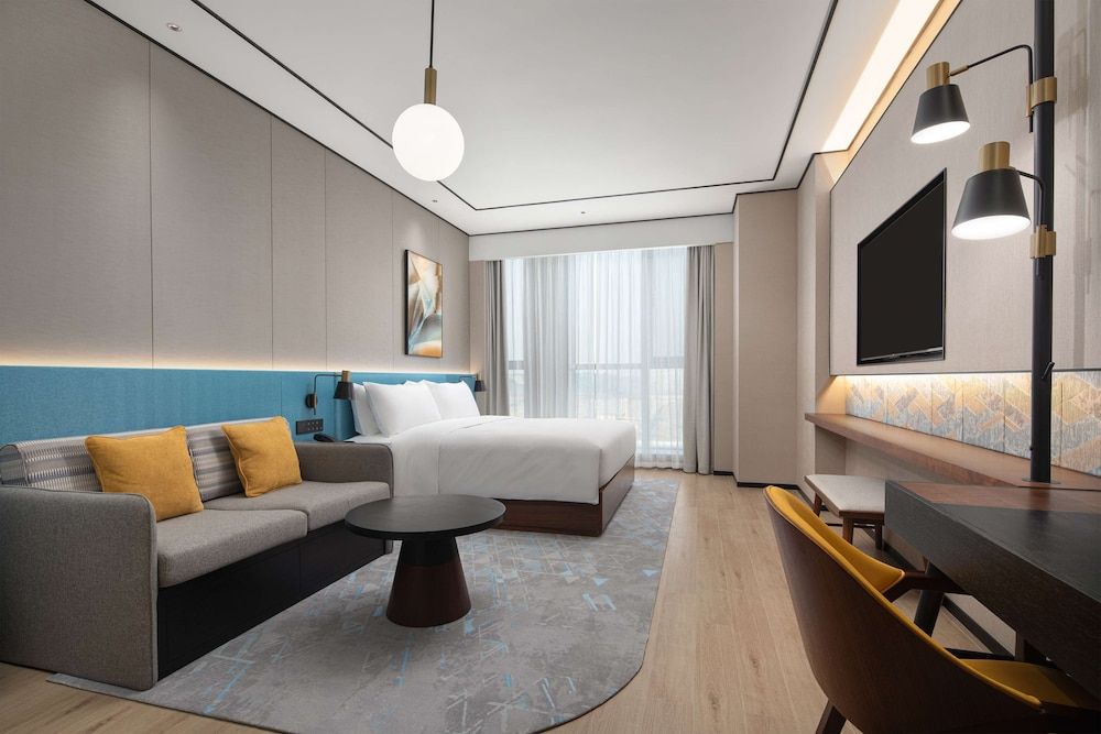 Deluxe Room, 1 King Bed (w/Sb)
