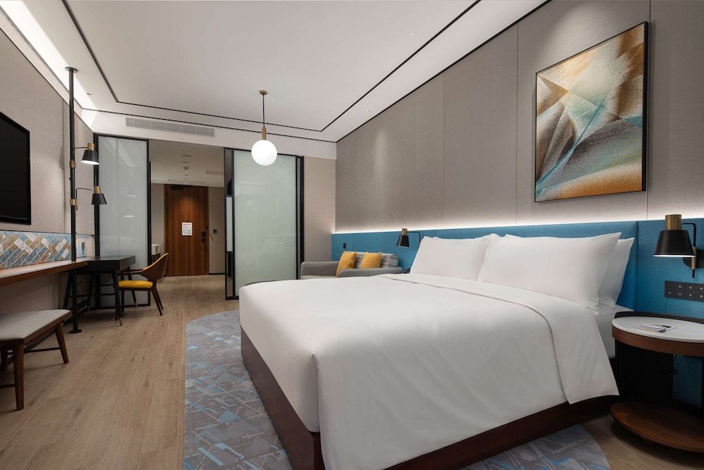 Deluxe Room, 1 King Bed