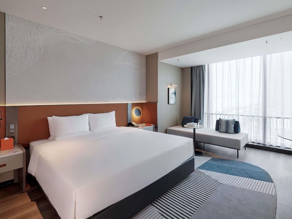 Deluxe Room, 1 King Bed