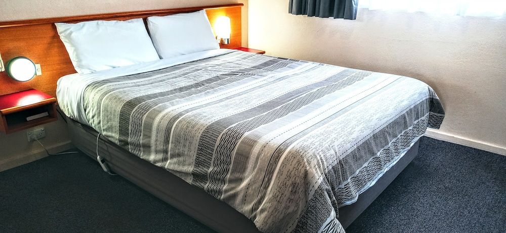 Cooma Motor Inn Standard Room, 1 Queen Bed