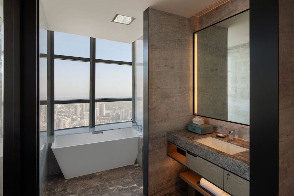 Wuhan Marriott Hotel Wuchang Executive Room, 1 King Bed