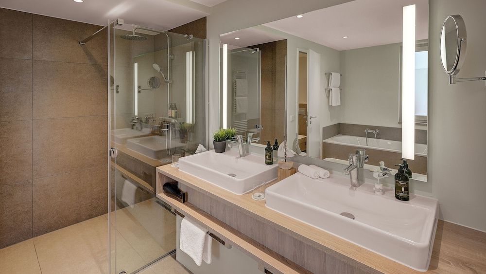 Sandburg Suite