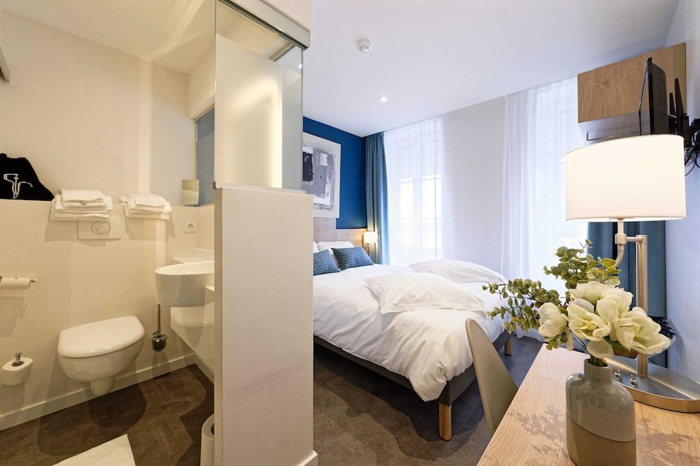 Contact Hôtel de la Gare et son restaurant Côte à Côte Comfort Double Room 2