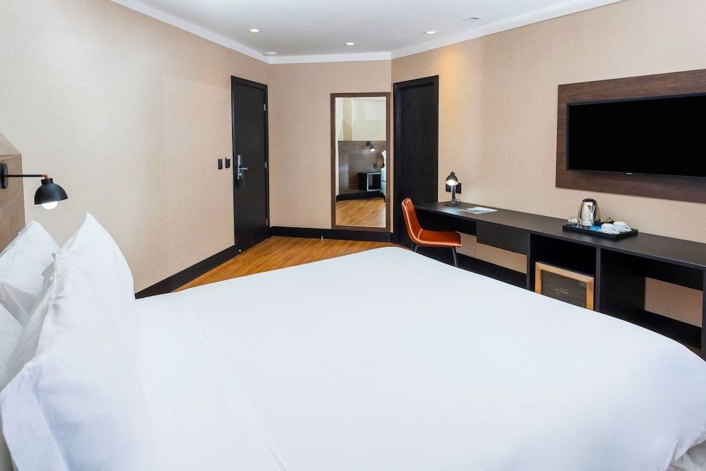 Executive Double or Twin Room, 1 Bedroom, City View