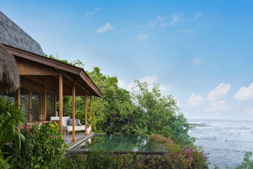 Semaya Beach Resort Villa with Private Pool 2