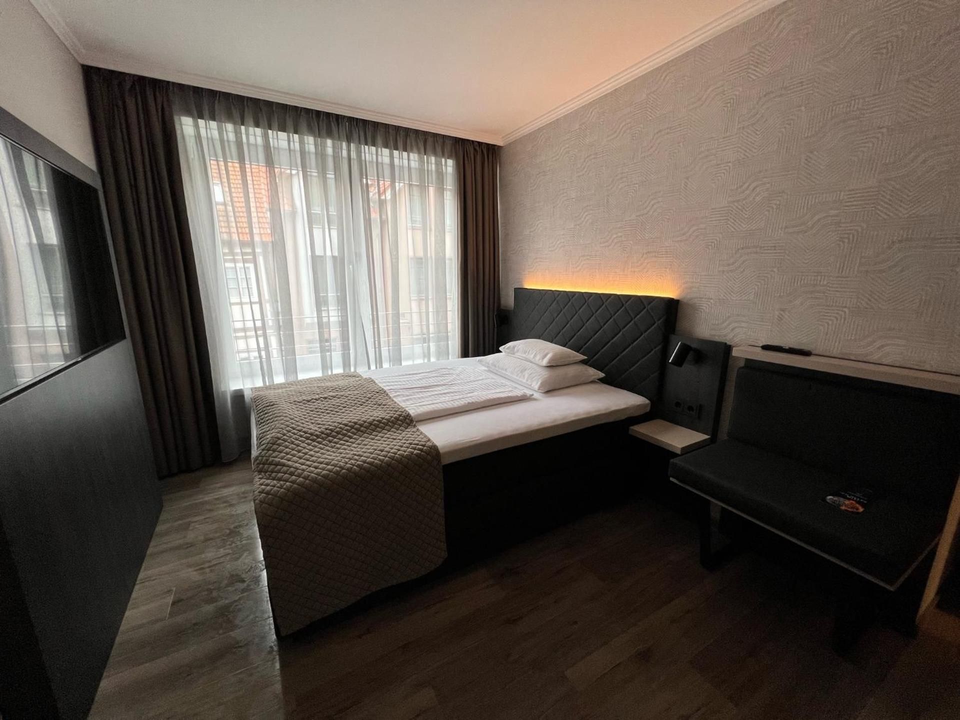 Queen Room with Balcony