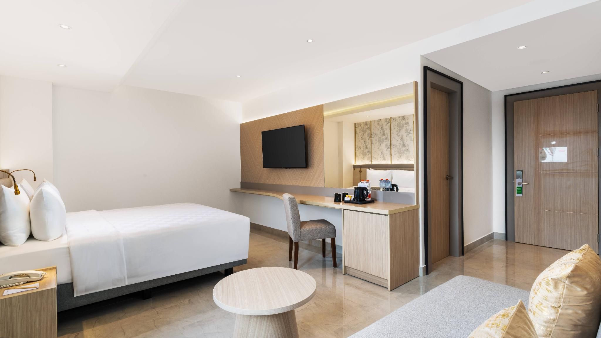 Express Super Queen Room
