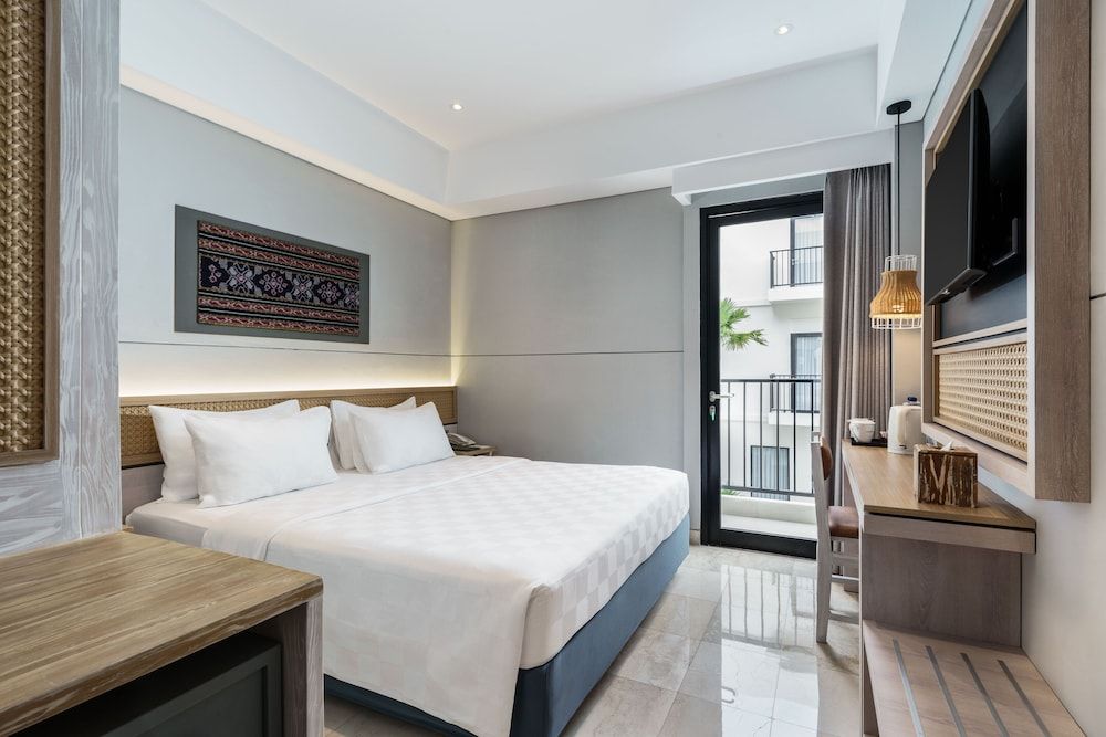 Swiss-Belcourt Lombok Deluxe Double or Twin Room 3