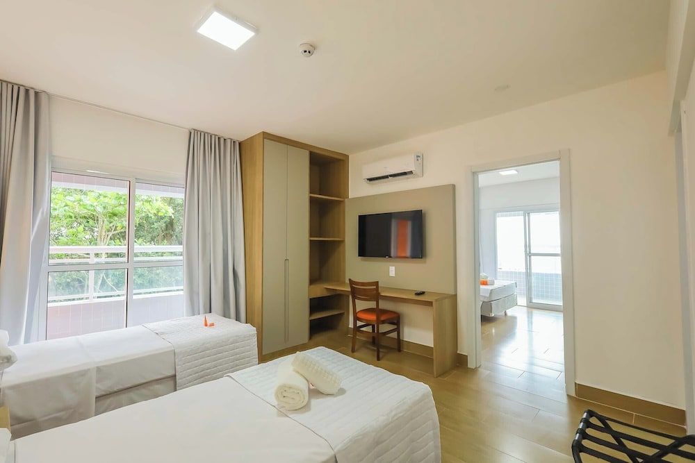 Tri Hotel Praia Grande Deluxe Quadruple Room, Sea View 8