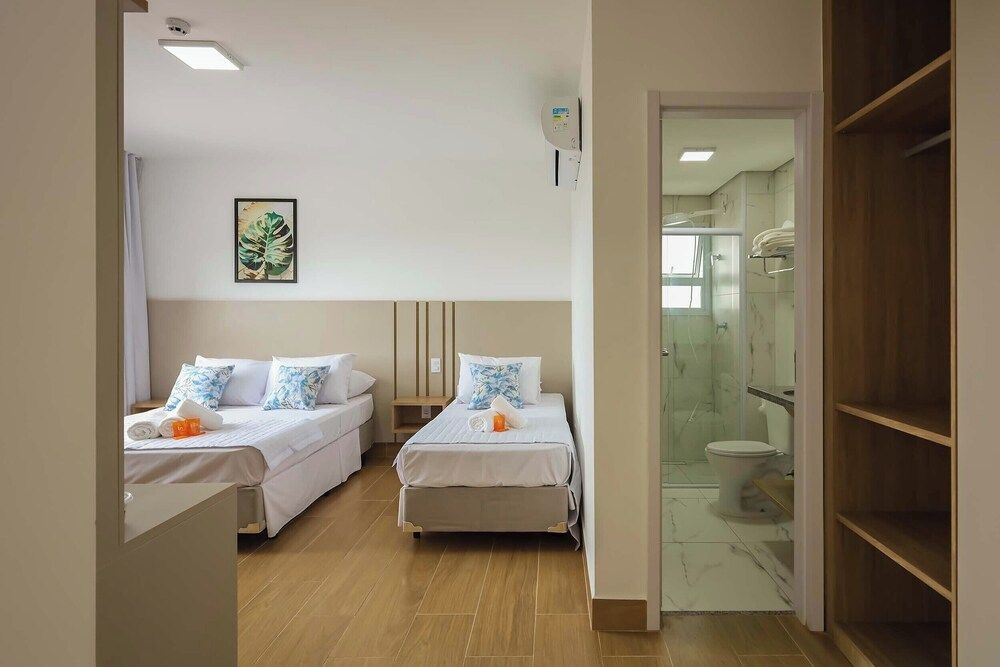 Tri Hotel Praia Grande Deluxe Quadruple Room, Sea View 5