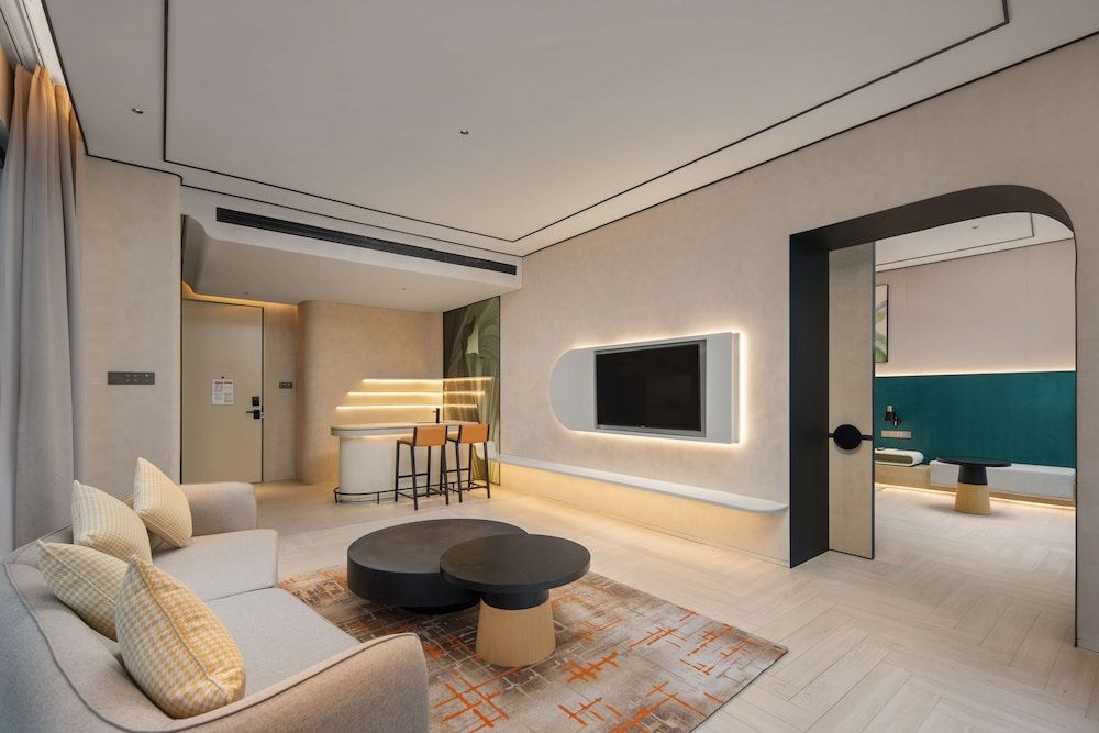 Hilton Garden Inn Nanjing Hexi Olympic Sports Center Deluxe Suite, 1 King Bed 7