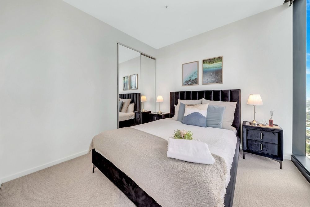 2 Bedroom 1 Bathroom Premier Apartment