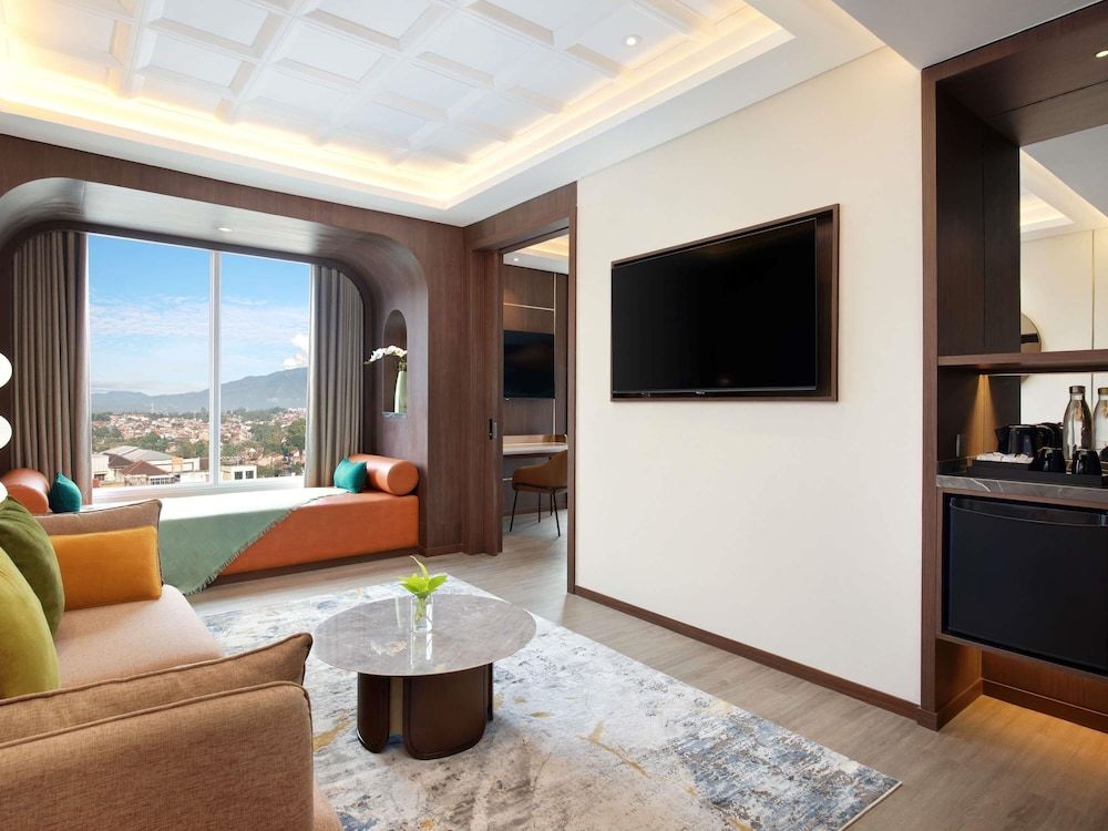 Mercure Garut City Center Privilege, Suite, 1 King Bed 3