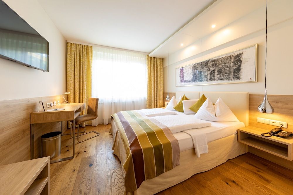 Hotel Süd art Standard Double Room 4