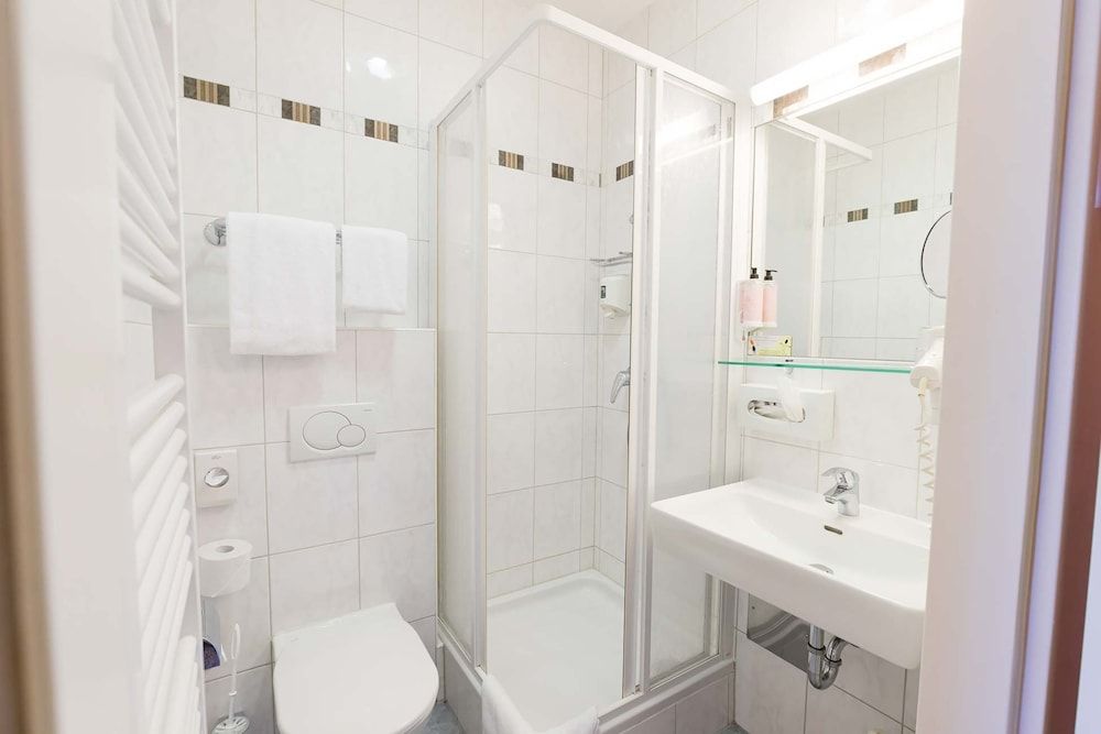 Hotel Süd art Standard Double Room 8