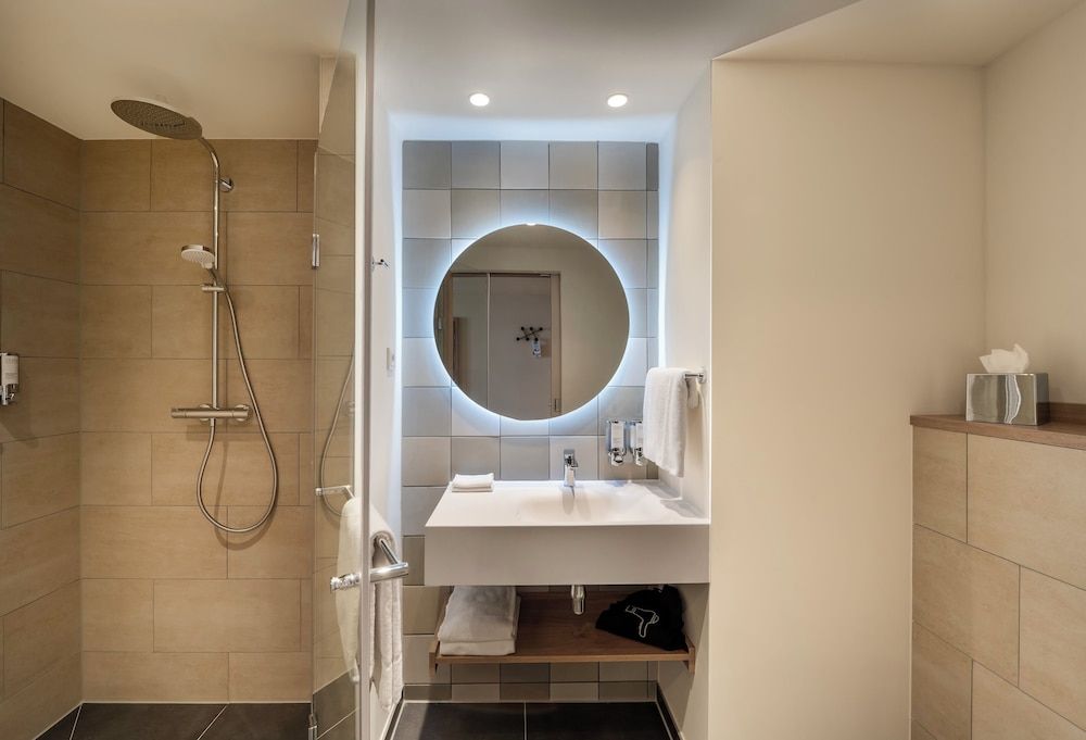 Hampton By Hilton Potsdam Babelsberg Room, 1 Queen Bed with Sofa bed 3