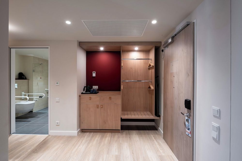 Hampton By Hilton Potsdam Babelsberg Room, 1 King Bed, Accessible 2