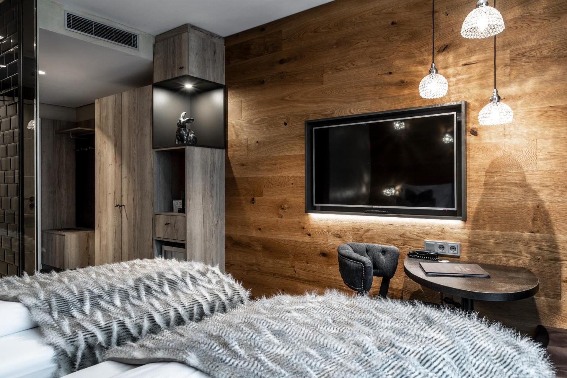 BLOCK Hotel & Living Two Connecting Comfort Plus Double Rooms (4 People)