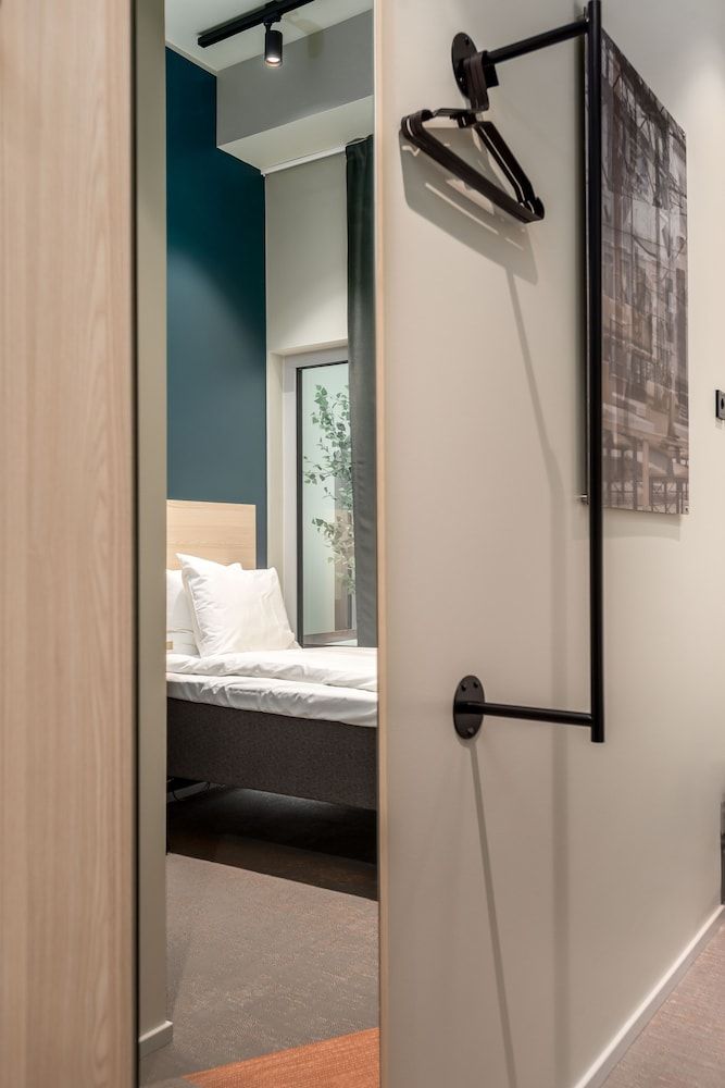 Citybox Tallinn City Center Single Room (Atrium) 4