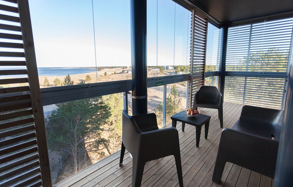 Apartment for four with a sauna and sea view