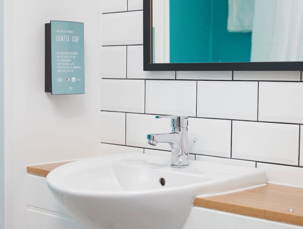 The Longshoot Hotel by Greene King Inns Standard Double Room 11