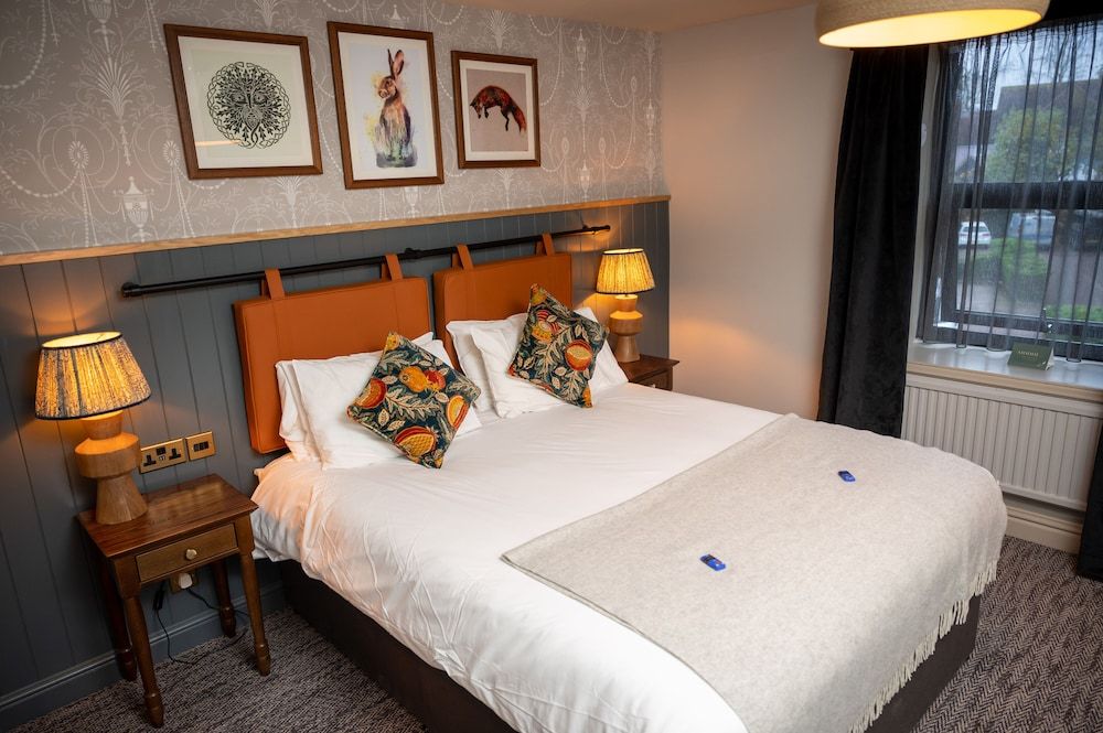 The Green Man by Greene King Inns Business Double Room, Ensuite 2
