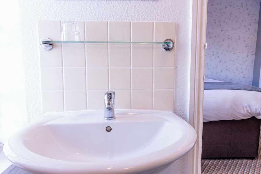 Cromwell Lodge Hotel by Greene King Inns Single Room 11