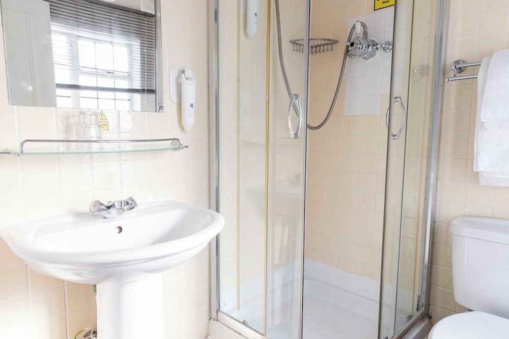 Cromwell Lodge Hotel by Greene King Inns Double Room 16