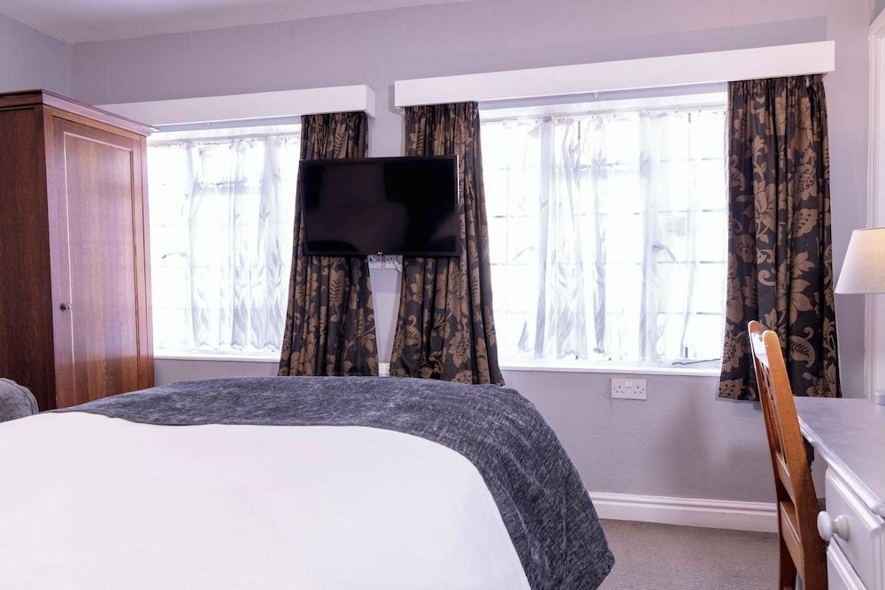 Cromwell Lodge Hotel by Greene King Inns Standard Room, 2 Twin Beds 7