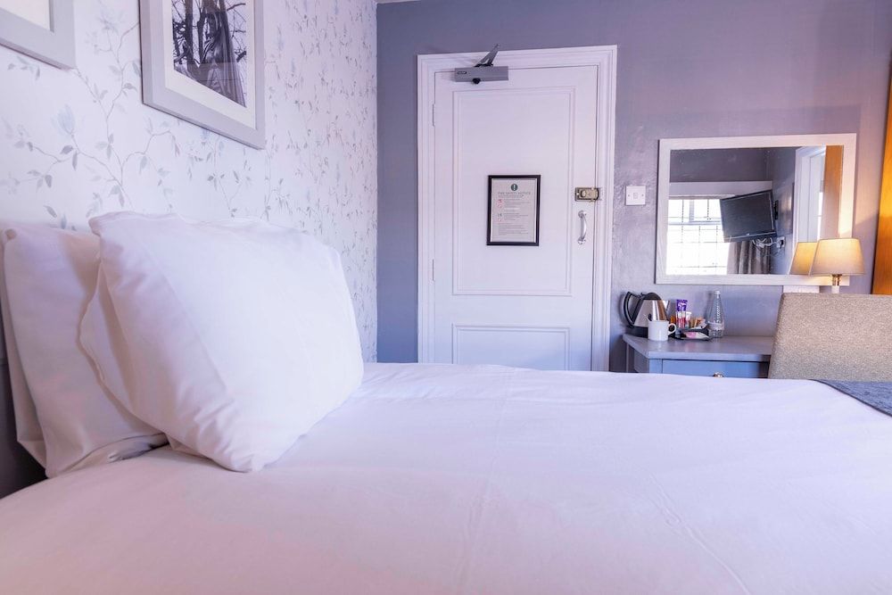 Cromwell Lodge Hotel by Greene King Inns Single Room 5
