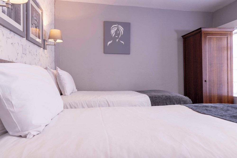 Cromwell Lodge Hotel by Greene King Inns Standard Room, 2 Twin Beds 5