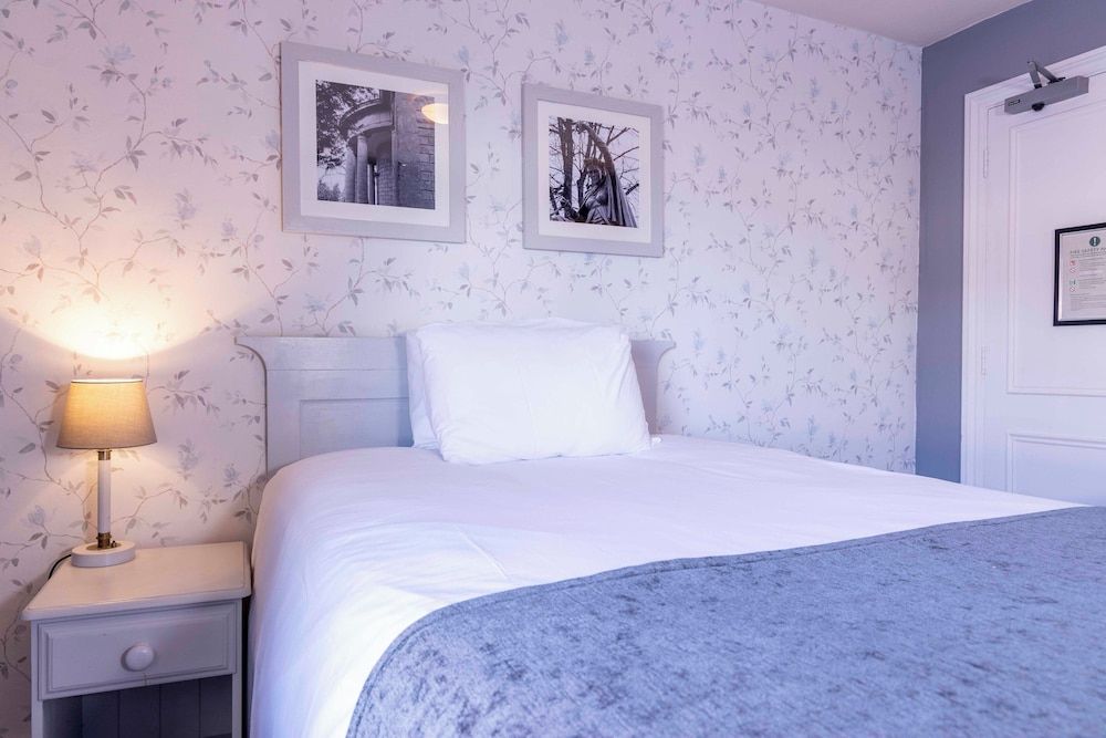 Cromwell Lodge Hotel by Greene King Inns Single Room 4