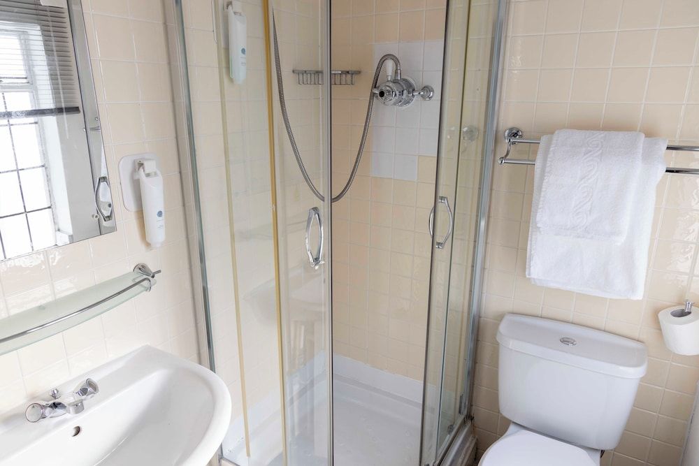 Cromwell Lodge Hotel by Greene King Inns Double Room 17