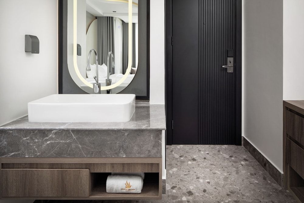 Chaiya Palace Hotel Deluxe Twin Room 3