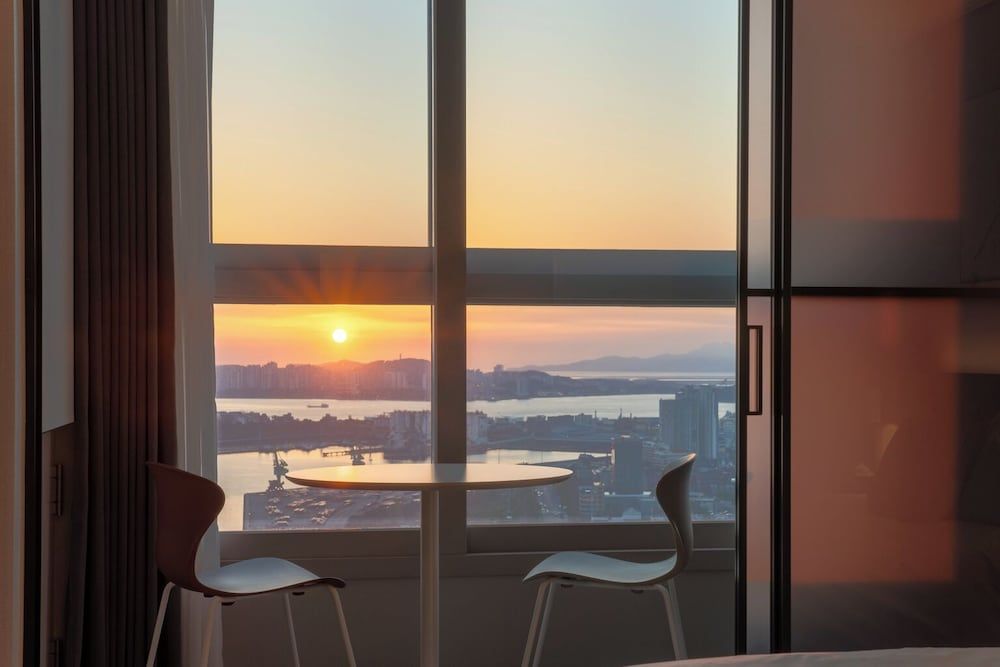 Urbanstay Incheon Chinatown Studio Harbor Ocean 6