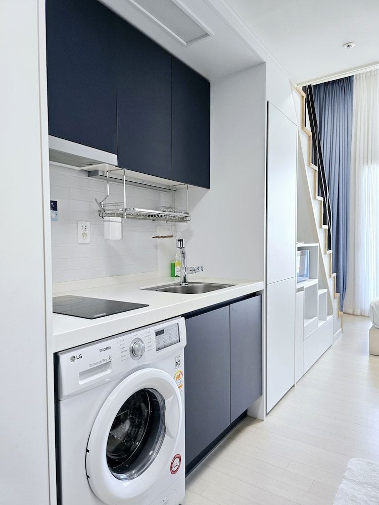 Parkview Terrace Hotel Basic Double Room, 1 Double Bed, Non Smoking, City View 4