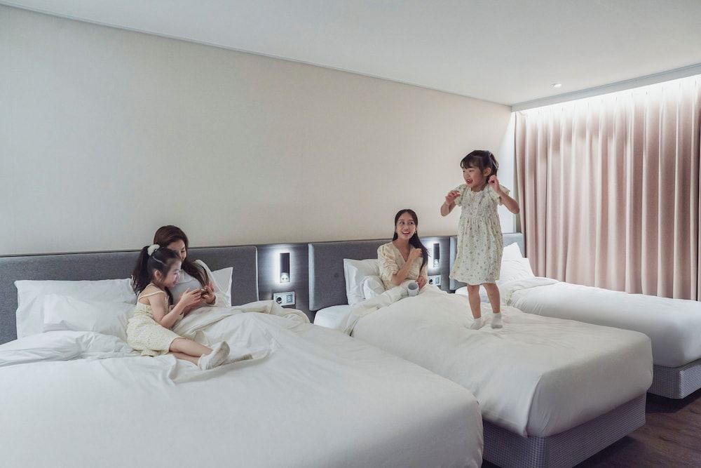 Cloudin Hotel Mokpo Peace Square branch Business Triple Room 7