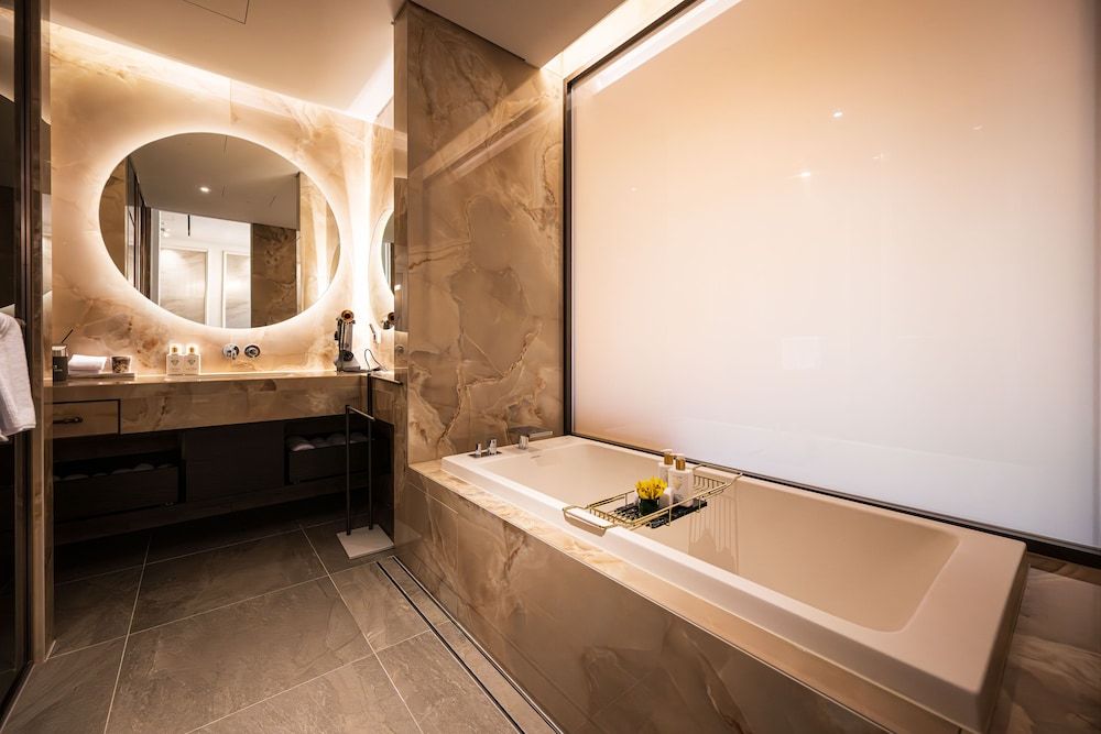 The Siena Resort [All inclusive PKG] Vista Suite (Breakfast and Dinner for 2) 3