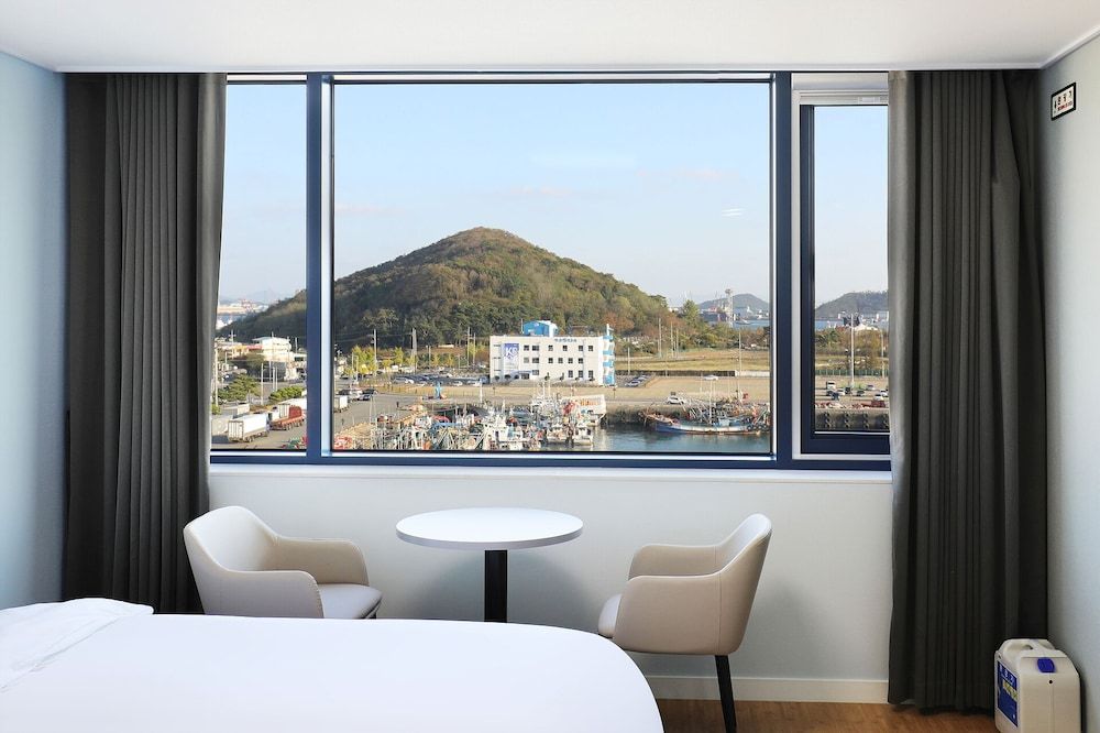 Mokpo Ocean Hotel Premium Triple Room, Ocean View 4