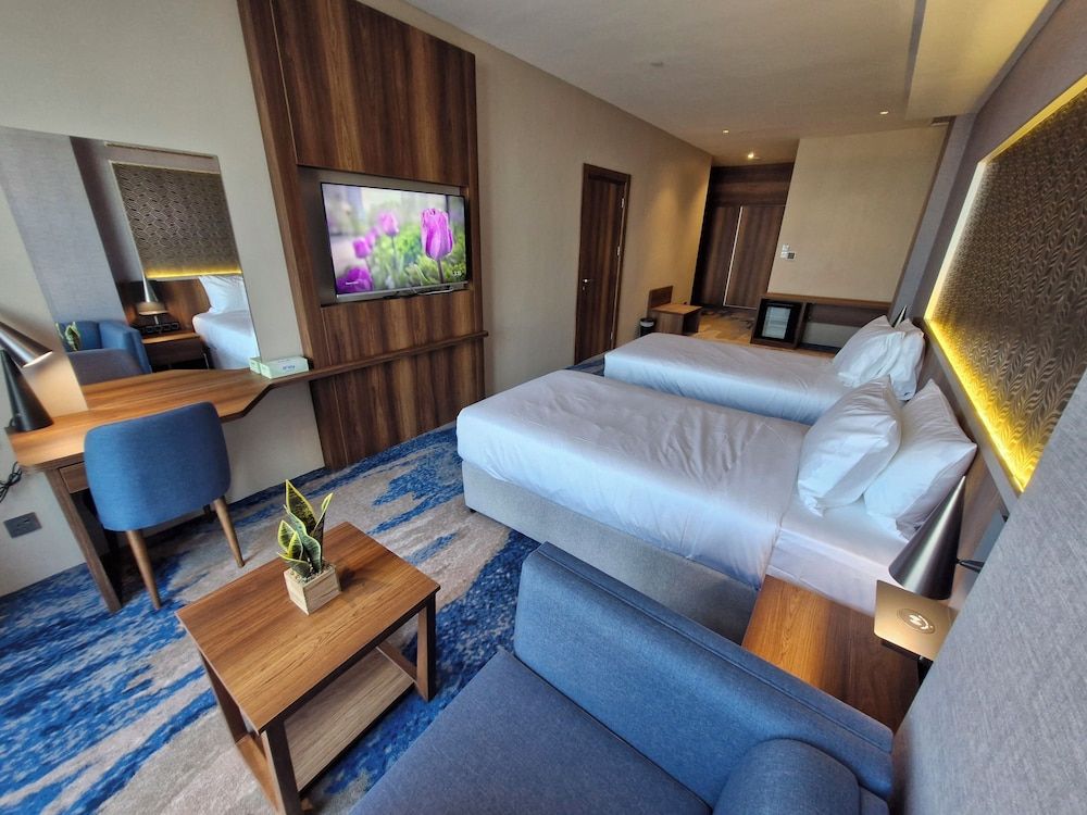 Ocean View Hotel Kuwait Grand Twin Room, City View 8