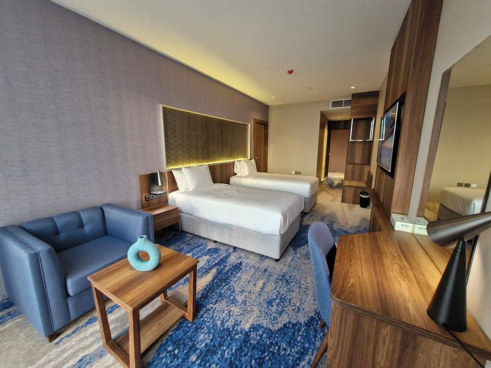 Ocean View Hotel Kuwait Deluxe Twin Room, City View 2