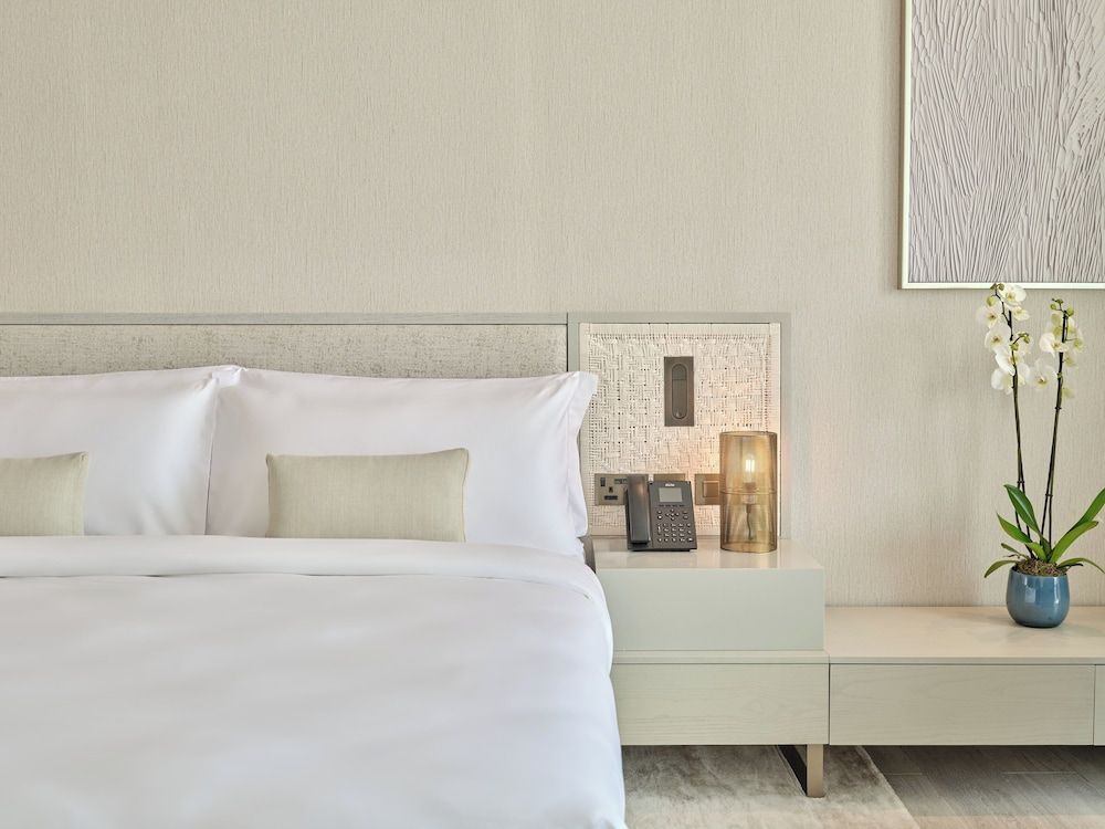 Grand Room, 1 King Bed
