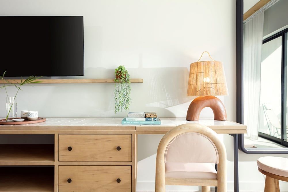 Hotel Indigo Grand Cayman by IHG Suite, 1 Bedroom, Pool View 5