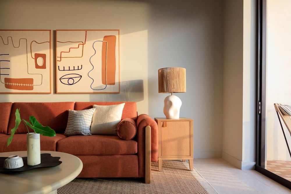 Hotel Indigo Grand Cayman by IHG Suite, 1 Bedroom, Pool View 6