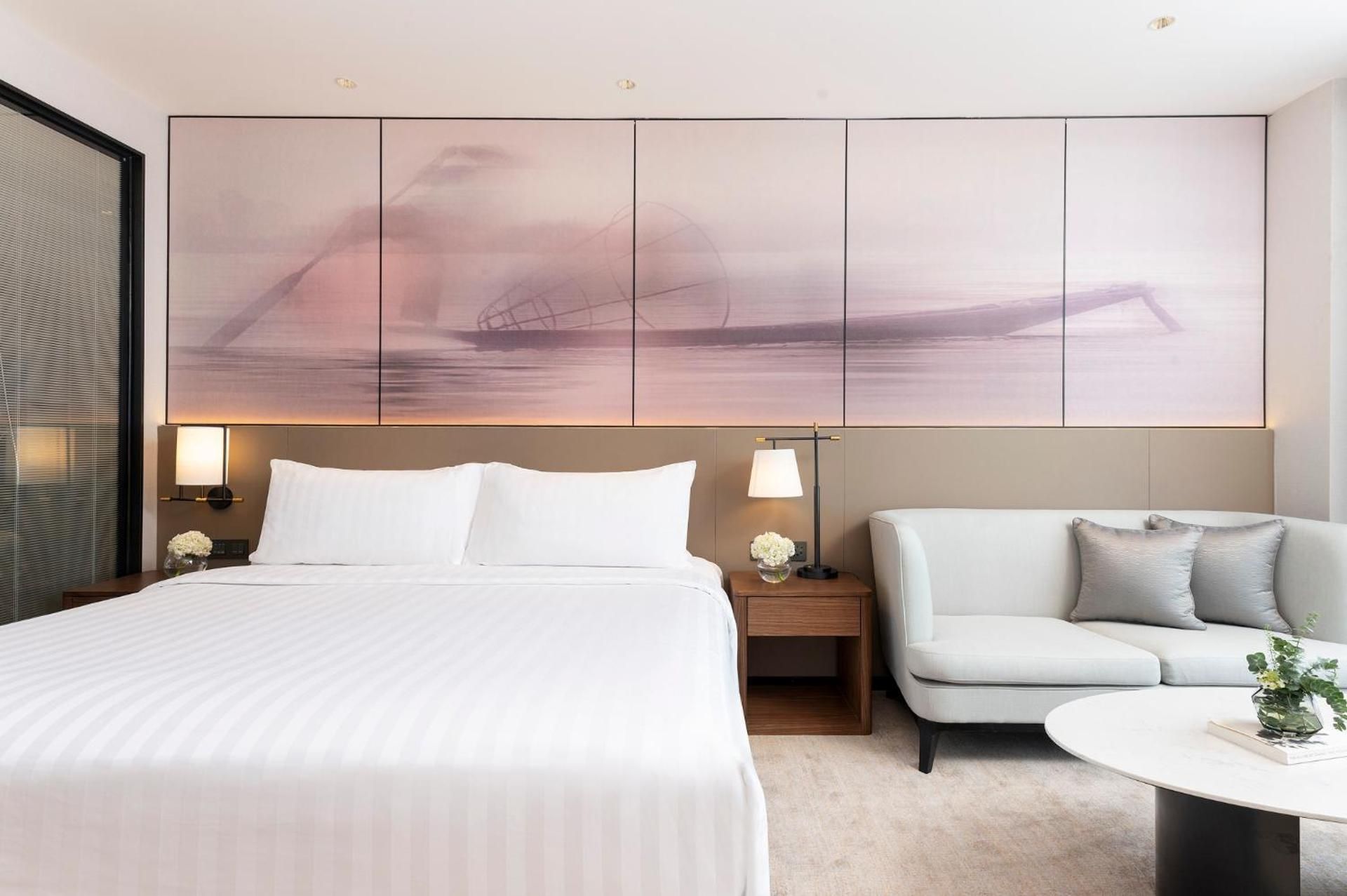 Amari Vientiane  Deluxe King Room