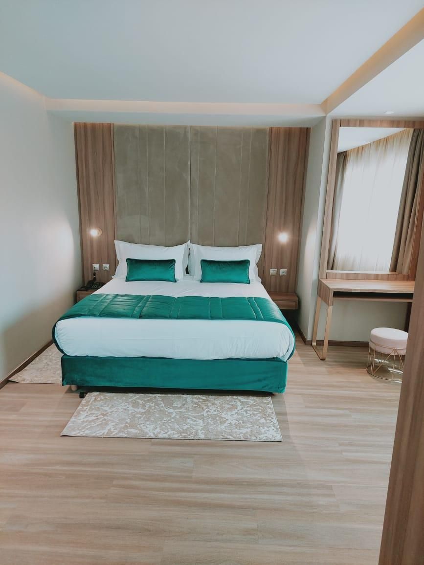 First Suites Hotel Ambassador Suite