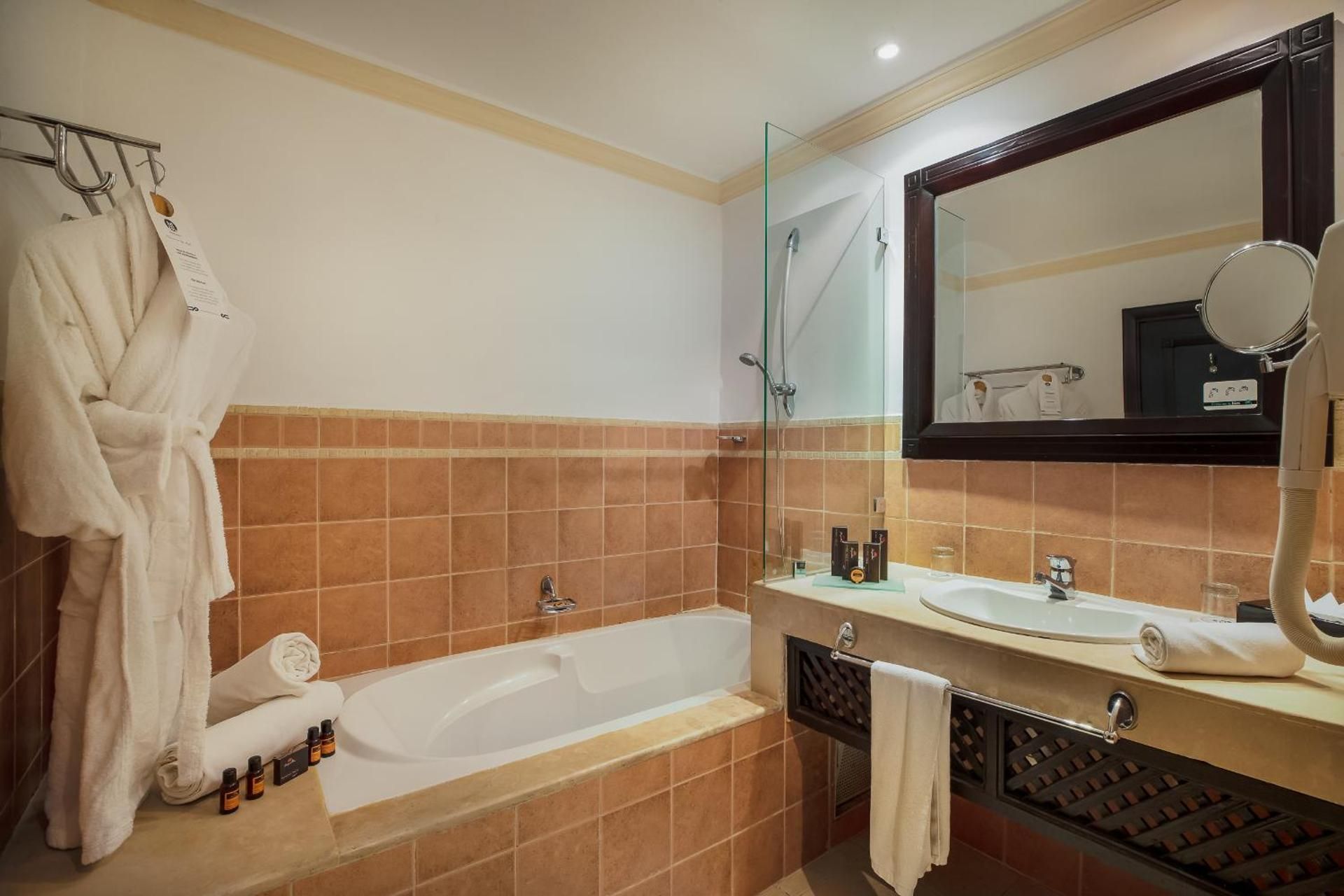 Junior Suite with Pool View