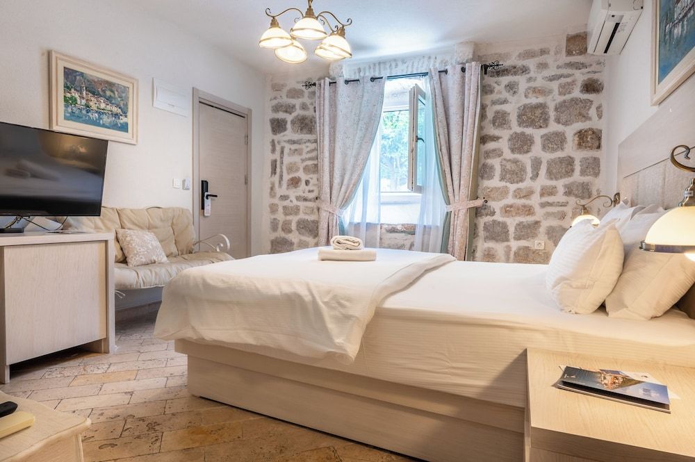 Hotel and Restaurant CONTE Double room with a sea view / Annex C 4